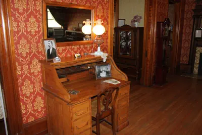 Photo 5 - Victorian Charm Inn
