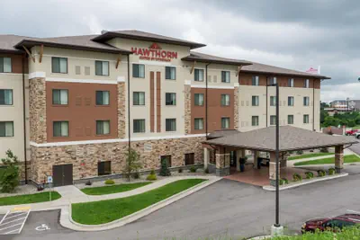 Photo 2 - Hawthorn Suites by Wyndham Wheeling at the Highlands