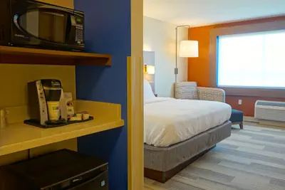 Photo 5 - Holiday Inn Express & Suites Omaha - Millard Area by IHG
