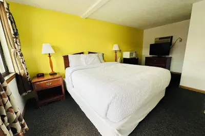 Photo 4 - Quality Lodge