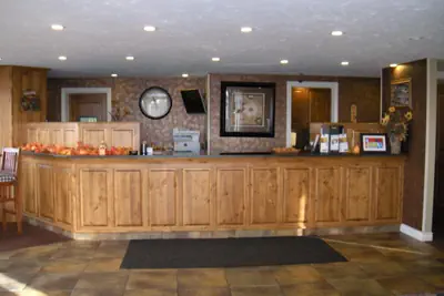 Photo 4 - Motel West