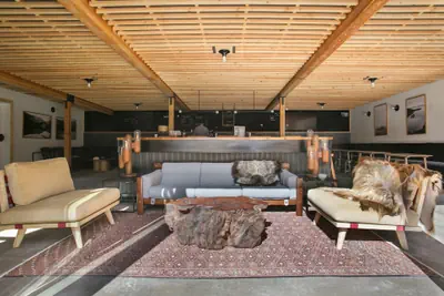 Photo 4 - The Coachman Hotel
