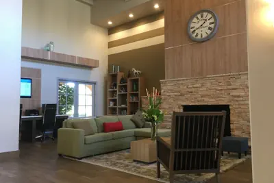 Photo 5 - MainStay Suites John Wayne Airport by Choice Hotels