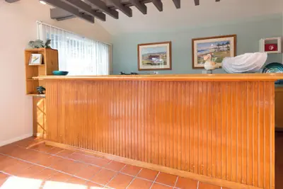 Photo 3 - Wave Crest Resort