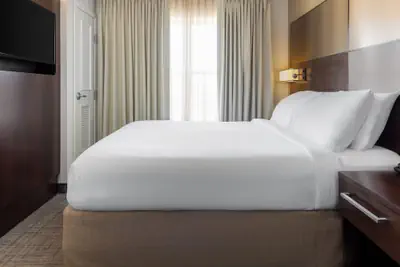 Photo 5 - Residence Inn by Marriott Kansas City at The Legends