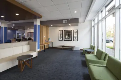 Photo 2 - Holiday Inn Express & Suites Alpena - Downtown by IHG