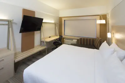 Photo 5 - Holiday Inn Express & Suites Alpena - Downtown by IHG
