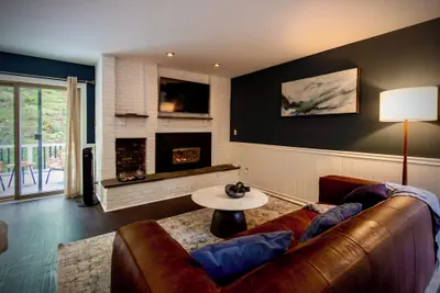 Photo 5 - The Harlow House