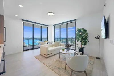 Photo 2 - NOK Classy 2BR in Miami Beach