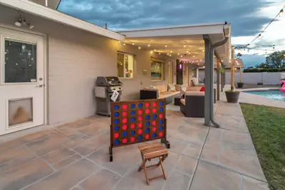 Photo 4 - Spacious Scottsdale Retreat With Pool