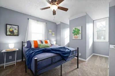 Photo 4 - Hudson House 1726 Broadripple