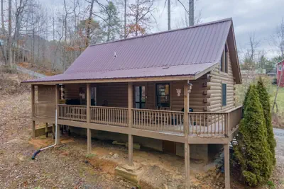 Photo 2 - Cozy Hot Tub Cabin!