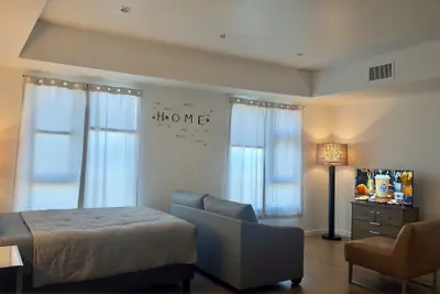 Photo 4 - Downtown Los Angeles Modern Apartments