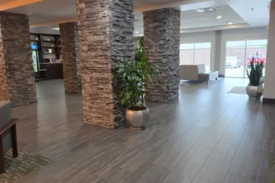 Photo 5 - FairBridge Inn And Suites Will Rogers Airport, Restaurant & Bar