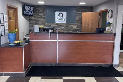 Photo 2 - Quality Inn Council Bluffs I-80