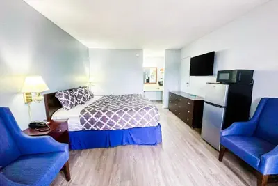 Photo 5 - Happy Extended stay