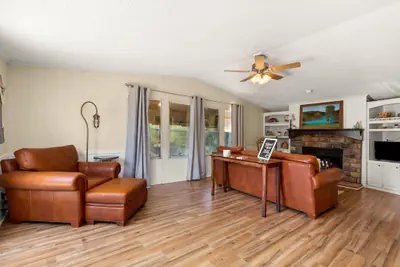 Photo 3 - Firefly Lakehouse 3 br, 2 Bath, pet Friendly