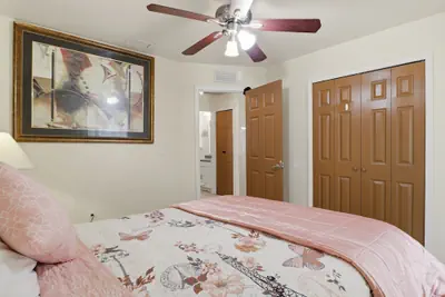 Photo 4 - Sleeps 16 Plus Central Cape Coral Family Escape 4 Bedroom Home