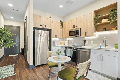 Photo 3 - 12min Downtown 6min Domain Pool Free Parking