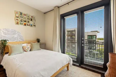 Photo 3 - 6min to Domain 12min DT Balcony Free Parking
