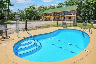 Photo 2 - Trailhead Lodge