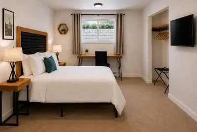 Photo 4 - Highliner Suites Hotel
