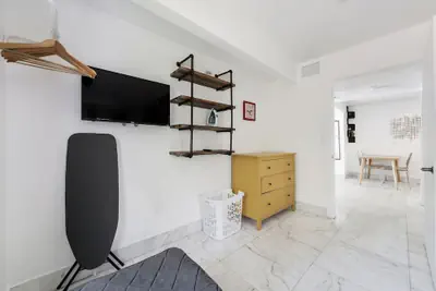 Photo 2 - Alton Apts by At Mine Hospitality
