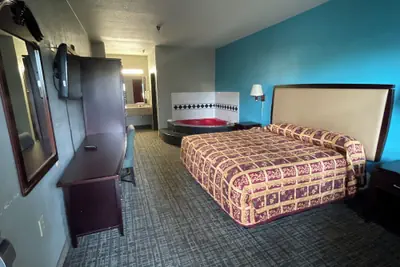 Photo 4 - MESQUITE INN & SUITES