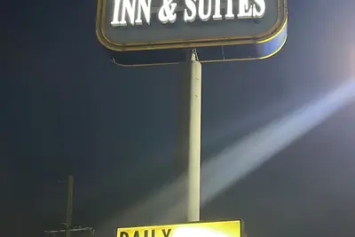 Photo 2 - MESQUITE INN & SUITES