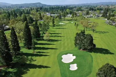 Photo 2 - 2BR Near Wineries Golf Course View Parking