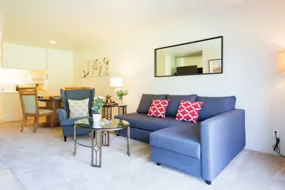 Photo 4 - Luxe Golf View Condo Prime Napa Location