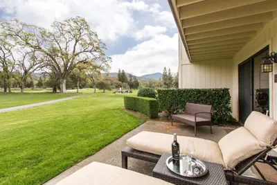 Photo 2 - Luxe Golf View Condo Prime Napa Location