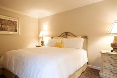 Photo 4 - Napa Escape Luxe King Bed Near Wineries Spa