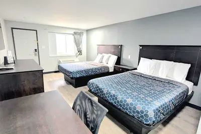 Photo 2 - Blisspoint Inn Muncie