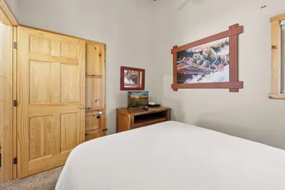 Photo 3 - Bear Hug Hideaway