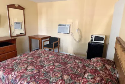 Photo 5 - Sunrise Inn Cordele GA Near I 75