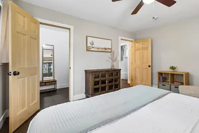 Photo 5 - Walnut Street Retreat Downtown, Dog Friendly