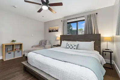 Photo 3 - Walnut Street Retreat Downtown, Dog Friendly