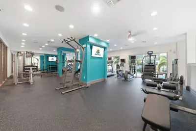 Photo 4 - Modern 2BR w Pool Pet-friendly Unit 19