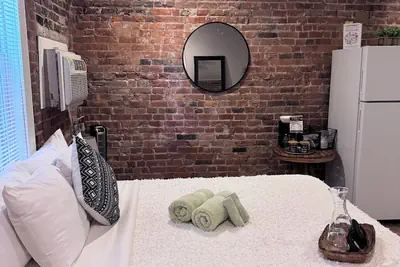 Photo 4 - Jungle House Studio Suites – Short North & Convention Center