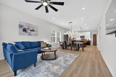 Photo 5 - Lovely and Stylish Modern Home Near Downtown