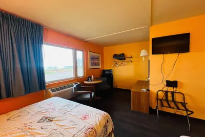 Photo 4 - Silver Sands Hotel RV Park