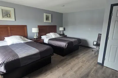 Photo 3 - WINE COUNTRY INN