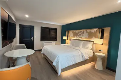 Photo 4 - Harbor bay inn