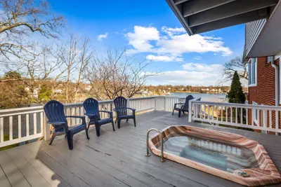 Photo 2 - Waterfront 5 Bedroom Near Bwi/annapolis/baltimore