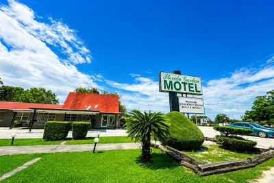 Photo 2 - Florida Garden Motel Winter Haven Near Legoland