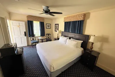 Photo 5 - The Princess Anne hotel