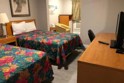Photo 2 - Park Motel