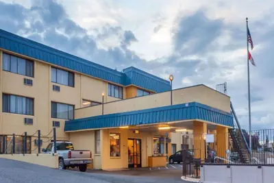 Photo 2 - FairBridge Inn Express Bellingham