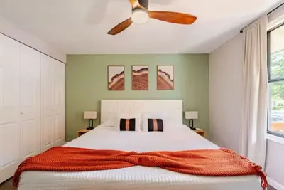 Photo 2 - Apex Executive Apartments - Saint Mary